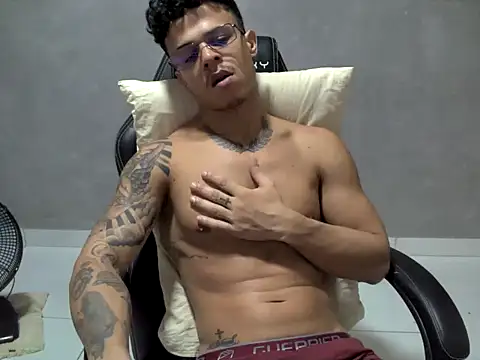 Gust027 online show from April 2026 02:26:01 AM