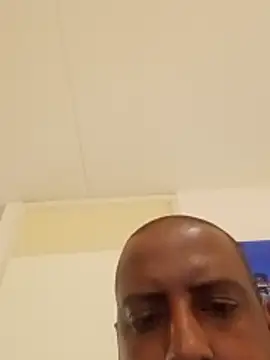 bink1982 online show from March 2026 07:03:02 PM