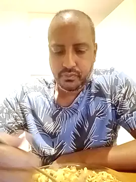 bink1982 online show from January 2026 05:50:01 PM