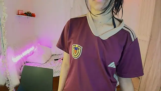 Nanami 19 online show from December 2025 09:01:02 PM