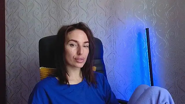 xx adrihanna xx online show from June 2026 06:13:01 AM