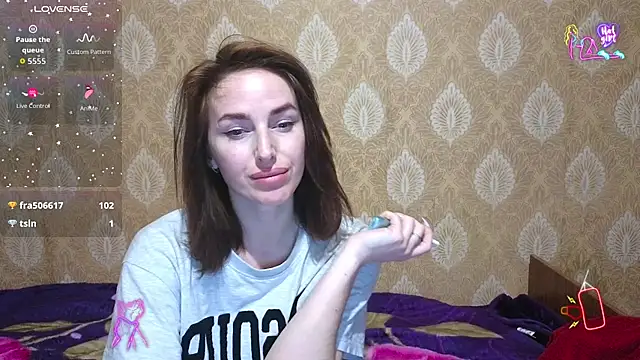 xx adrihanna xx online show from March 2026 06:00:01 PM