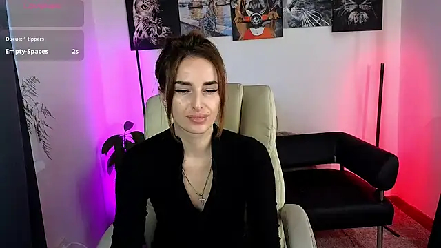 xx adrihanna xx online show from March 2025 03:36:02 PM