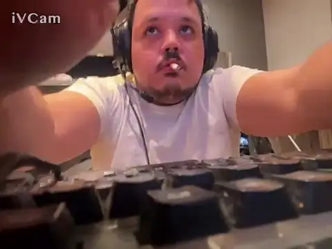 Snapshot of Bebemickey75 chatting on September 2025 08:14:02 PM Bebemickey75 online show from September 2025 08:14:02 PM