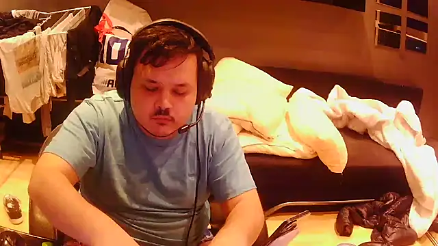 Snapshot of Bebemickey75 chatting on November 2025 12:22:01 AM Bebemickey75 online show from November 2025 12:22:01 AM