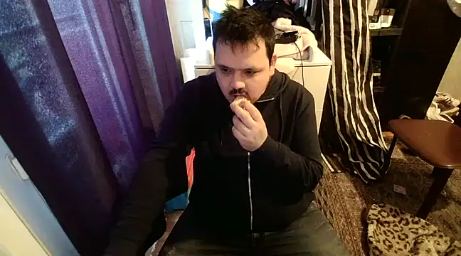 Snapshot of Bebemickey75 chatting on February 2025 02:49:02 PM Bebemickey75 online show from February 2025 02:49:02 PM