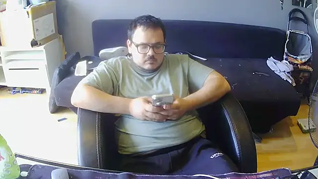 Snapshot of Bebemickey75 chatting on July 2026 11:39:02 AM Bebemickey75 online show from July 2026 11:39:02 AM
