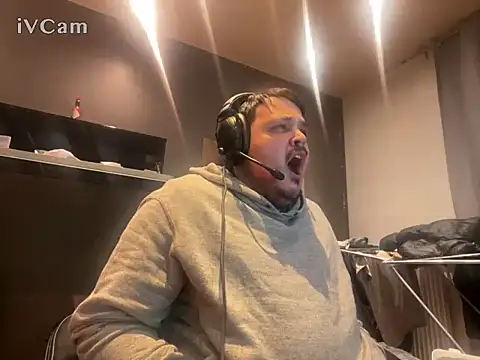 Snapshot of Bebemickey75 chatting on September 2025 11:56:02 PM Bebemickey75 online show from September 2025 11:56:02 PM