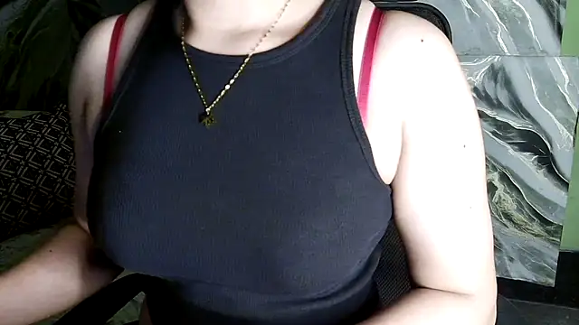 Snapshot of Sima--Roy chatting on November 2025 07:58:01 PM Sima--Roy online show from November 2025 07:58:01 PM