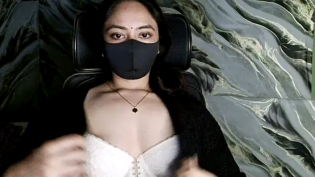 Snapshot of Sima--Roy chatting on November 2025 06:08:01 PM Sima--Roy online show from November 2025 06:08:01 PM