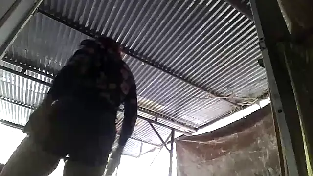 spundarella420 online show from April 2026 04:02:01 PM