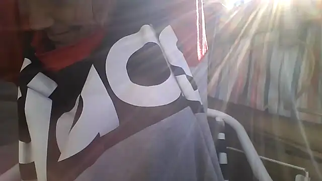 spundarella420 online show from December 2025 04:57:01 PM