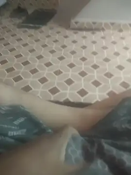 Snapshot of deshifuckers chatting on January 2025 02:24:02 AM deshifuckers online show from January 2025 02:24:02 AM