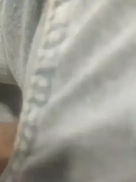 Snapshot of deshifuckers chatting on December 2024 01:19:02 PM deshifuckers online show from December 2024 01:19:02 PM