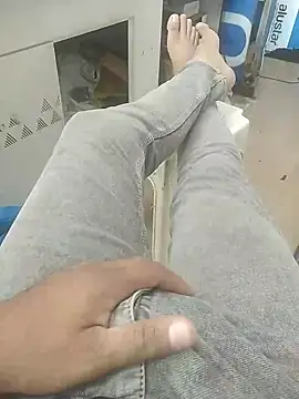 Snapshot of deshifuckers chatting on February 2025 10:56:02 AM deshifuckers online show from February 2025 10:56:02 AM