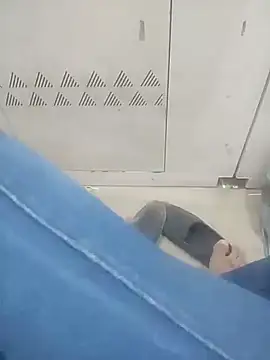 Snapshot of deshifuckers chatting on December 2024 08:20:01 AM deshifuckers online show from December 2024 08:20:01 AM