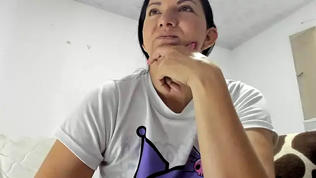 Angelblue  online show from October 2025 01:34:01 PM