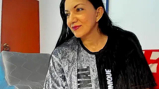 Angelblue  online show from November 2025 02:17:02 PM