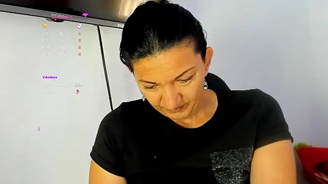 Snapshot of Angelblue_ chatting on April 2026 07:15:02 PM Angelblue online show from April 2026 07:15:02 PM