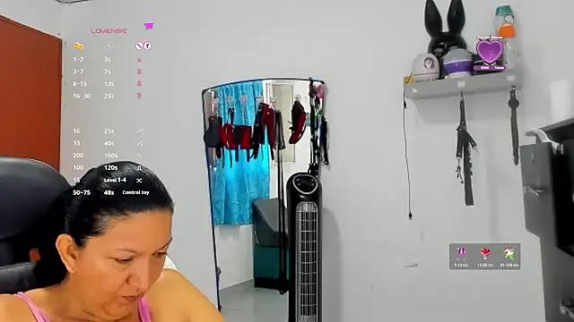 Snapshot of Angelblue_ chatting on March 2026 01:45:01 PM Angelblue online show from March 2026 01:45:01 PM