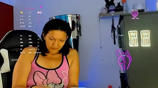 Snapshot of Angelblue_ chatting on March 2026 02:04:01 PM Angelblue online show from March 2026 02:04:01 PM