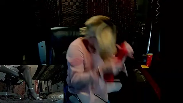 CharlotteAshton online show from June 2026 02:44:02 PM