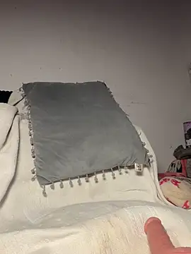 coral1727 online show from November 2025 08:35:02 PM