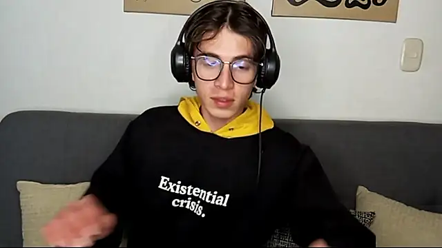 Norehg online show from October 2025 08:43:01 PM