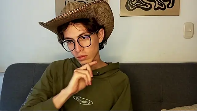 Norehg online show from October 2025 08:43:02 PM