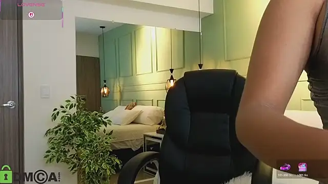 Snapshot of kataliina__ chatting on December 2025 11:44:02 AM kataliina online show from December 2025 11:44:02 AM