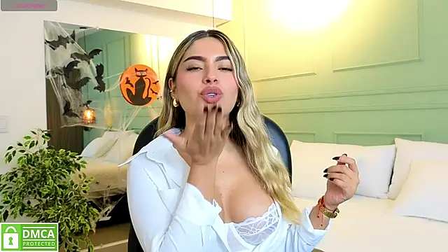 Snapshot of kataliina__ chatting on October 2025 11:55:01 AM kataliina online show from October 2025 11:55:01 AM