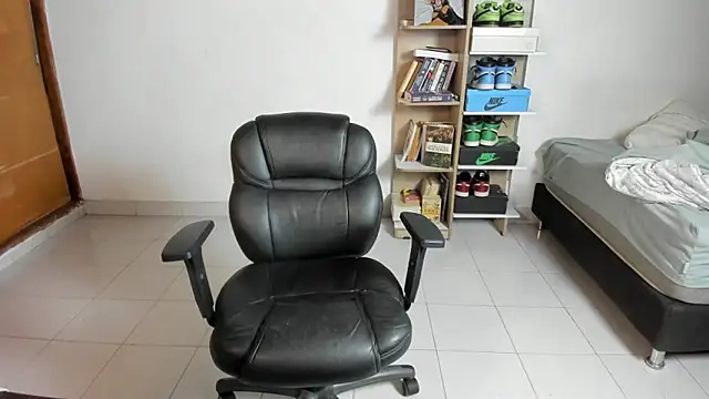 imtonny19 online show from November 2025 03:49:02 AM