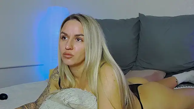 SofiJames online show from October 2025 06:56:01 AM