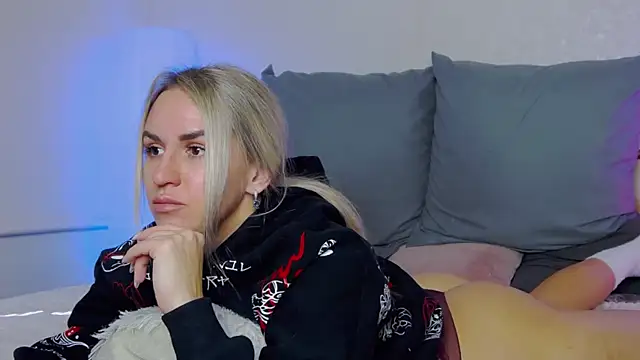SofiJames online show from October 2025 06:58:02 AM