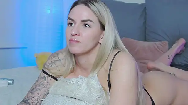 SofiJames online show from March 2025 09:34:02 AM