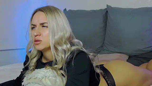 SofiJames online show from September 2025 06:52:02 AM