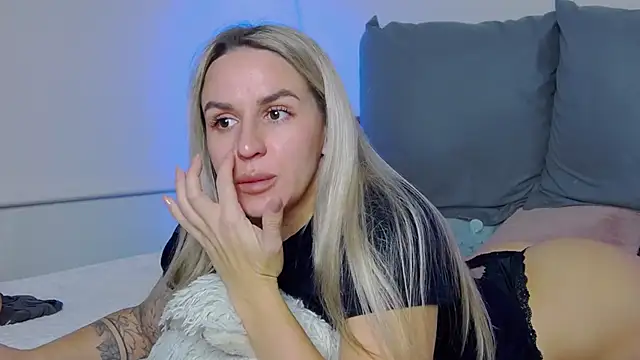 SofiJames online show from October 2025 06:34:01 AM