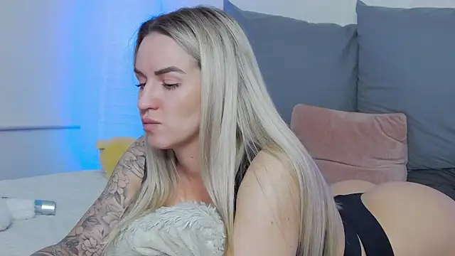 SofiJames online show from March 2025 06:08:02 AM