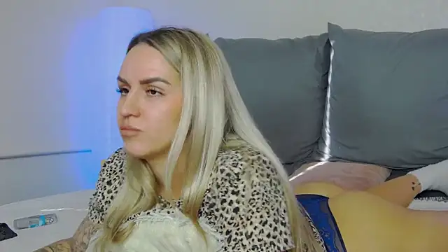 SofiJames online show from November 2025 06:39:01 AM