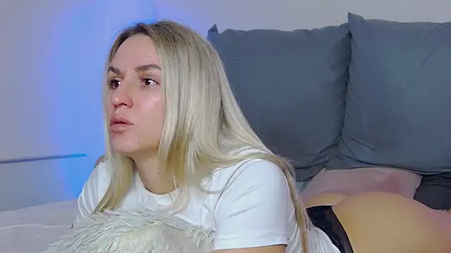 SofiJames online show from October 2025 06:58:02 AM