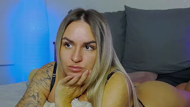 SofiJames online show from September 2025 06:23:01 AM