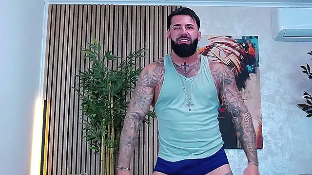 Snapshot of masterkingofmusclee chatting on June 2026 08:15:01 AM masterkingofmusclee online show from June 2026 08:15:01 AM