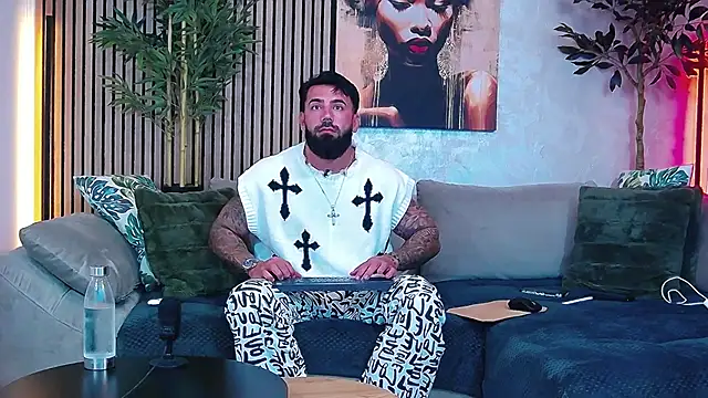 masterkingofmusclee online show from May 2026 09:32:01 PM