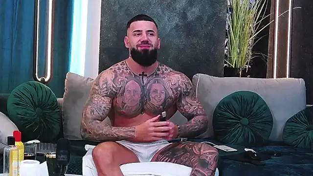 masterkingofmusclee online show from February 2025 01:16:02 PM