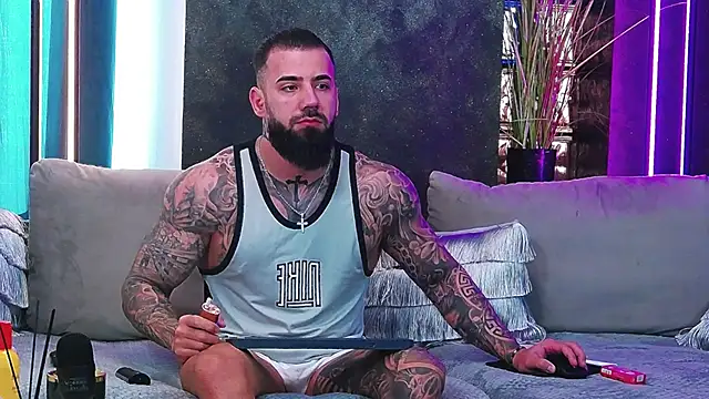 masterkingofmusclee online show from February 2025 08:50:02 AM