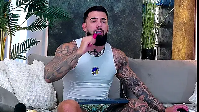 masterkingofmusclee online show from October 2025 10:12:02 AM