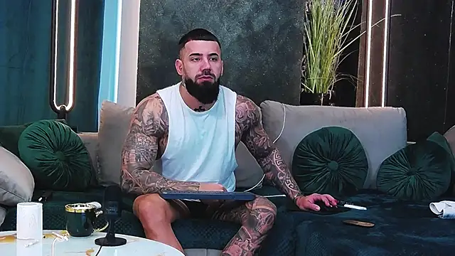 masterkingofmusclee online show from February 2025 07:07:01 AM