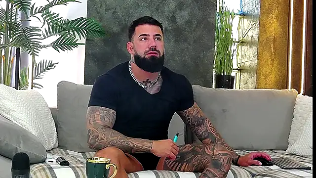 masterkingofmusclee online show from October 2025 07:55:02 AM
