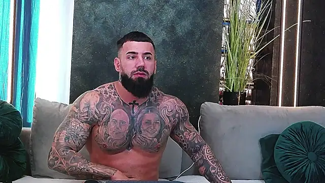 masterkingofmusclee online show from January 2025 10:11:01 AM