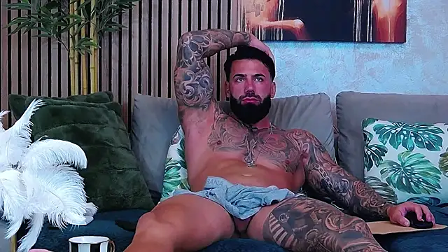 Snapshot of masterkingofmusclee chatting on June 2026 10:15:01 AM masterkingofmusclee online show from June 2026 10:15:01 AM
